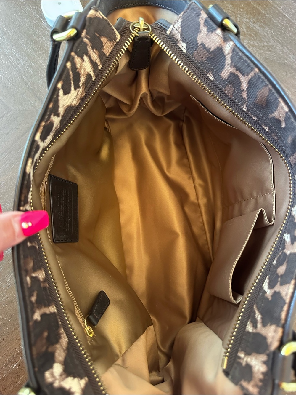 Coach Park Ocelot Leopard Print Carrie Tote w/Red Hangtag - Picture 8 of 16